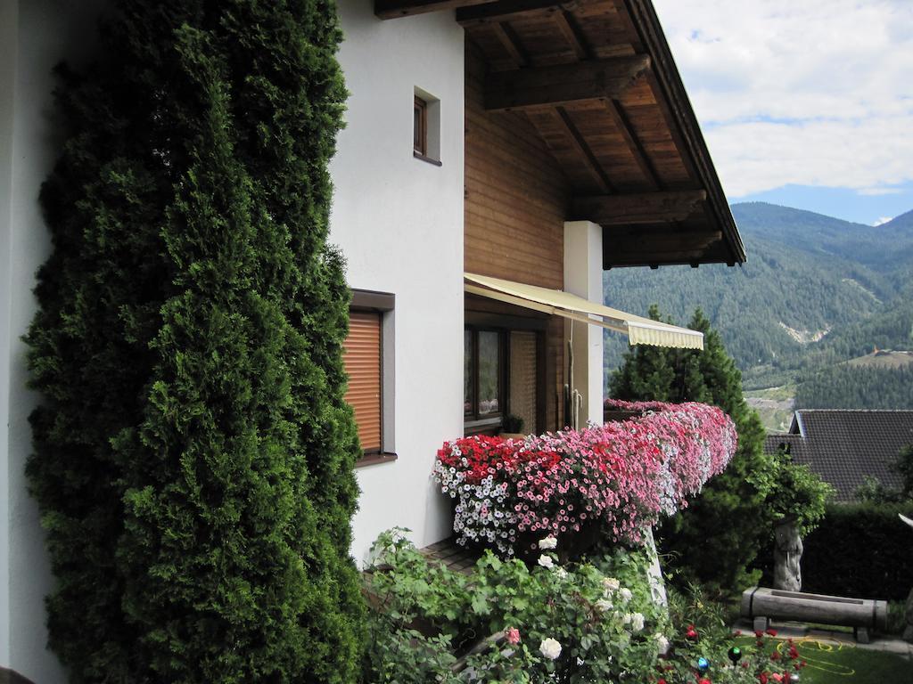 Апартаменты Haus Ampferstein Тельфес-им-Штубай Экстерьер фото